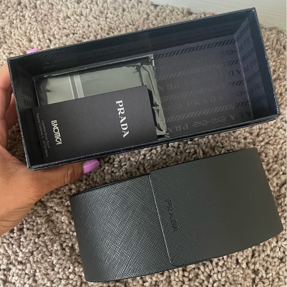 Prada SPR50T Round Frame Tortoiseshell Sunglasses - Picture 8 of 8